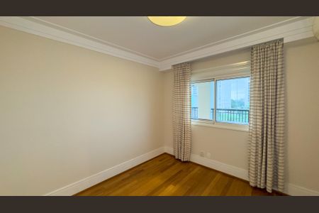 Apartamento à venda com 315m², 4 quartos e 4 vagasQuarto 4 - Suíte