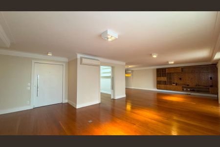 Apartamento à venda com 315m², 4 quartos e 4 vagasSala