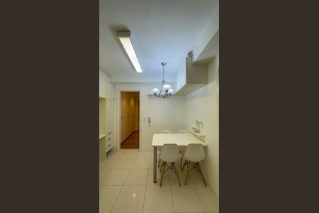 Apartamento à venda com 315m², 4 quartos e 4 vagasCozinha