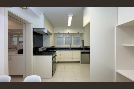Apartamento à venda com 315m², 4 quartos e 4 vagasCozinha