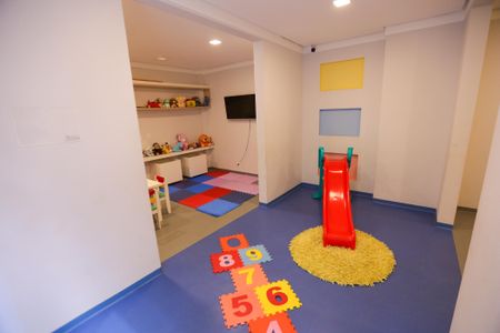 Apartamento à venda com 32m², 2 quartos e sem vagaÁrea comum