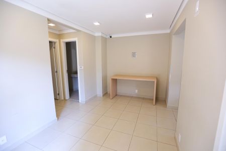 Sala de apartamento à venda com 2 quartos, 32m² em Piqueri, São Paulo