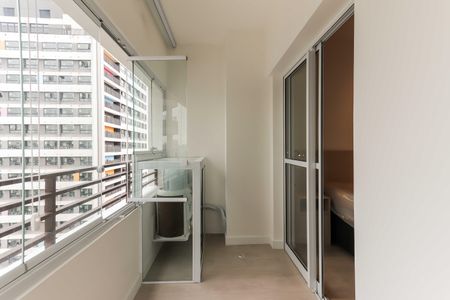 Apartamento para alugar com 32m², 1 quarto e 1 vagaVaranda