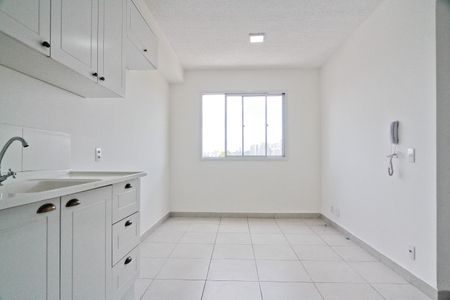 Sala de apartamento para alugar com 2 quartos, 33m² em Piqueri, São Paulo