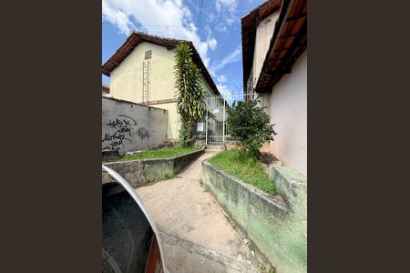 Casa de condomínio à venda com 67m², 2 quartos e 1 vagaFachada