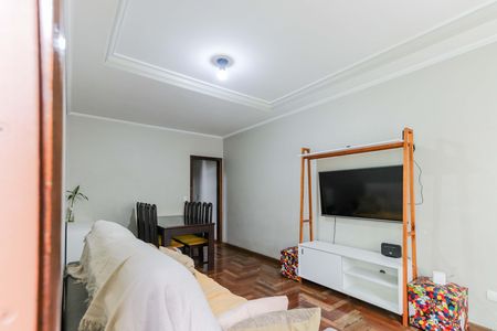 Casa à venda com 250m², 5 quartos e 4 vagas Casa à venda com 250m², 5 quartos e 4 vagasSala