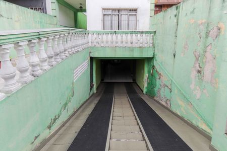 Casa à venda com 250m², 5 quartos e 4 vagas Casa à venda com 250m², 5 quartos e 4 vagasGaragem