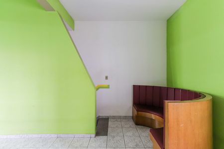 Casa à venda com 250m², 5 quartos e 4 vagas Casa à venda com 250m², 5 quartos e 4 vagasGaragem