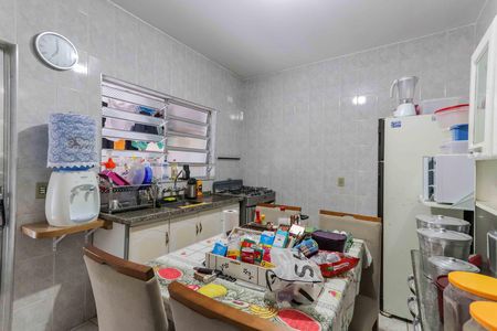 Casa à venda com 250m², 5 quartos e 4 vagas Casa à venda com 250m², 5 quartos e 4 vagasCasa 2 - Cozinha