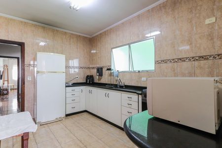 Casa à venda com 250m², 5 quartos e 4 vagas Casa à venda com 250m², 5 quartos e 4 vagasCozinha