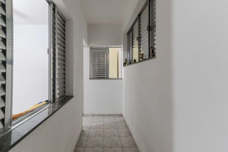 Casa à venda com 250m², 5 quartos e 4 vagas Casa à venda com 250m², 5 quartos e 4 vagasCasa 2