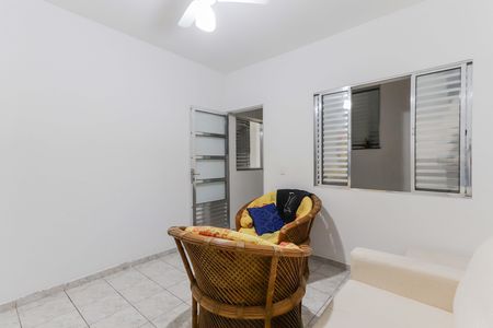 Casa à venda com 250m², 5 quartos e 4 vagas Casa à venda com 250m², 5 quartos e 4 vagasCasa 2 - Sala