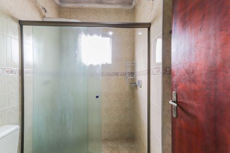 Casa à venda com 250m², 5 quartos e 4 vagas Casa à venda com 250m², 5 quartos e 4 vagasBanheiro Social