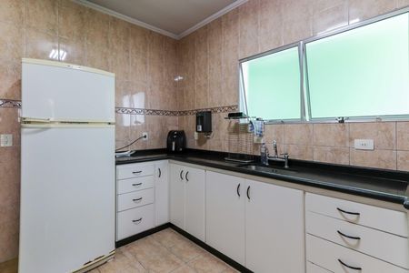 Casa à venda com 250m², 5 quartos e 4 vagas Casa à venda com 250m², 5 quartos e 4 vagasCozinha