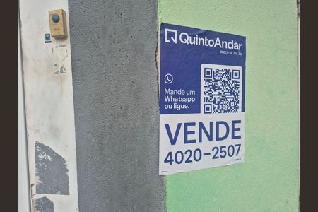 Casa à venda com 250m², 5 quartos e 4 vagas Casa à venda com 250m², 5 quartos e 4 vagasFachada