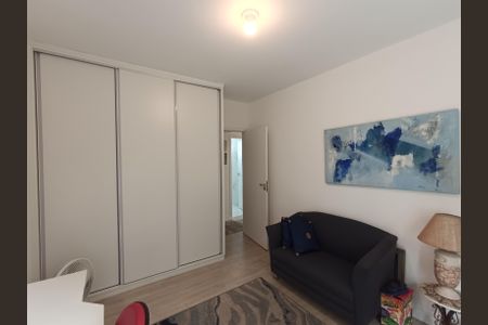 Casa de condomínio à venda com 210m², 3 quartos e 2 vagas