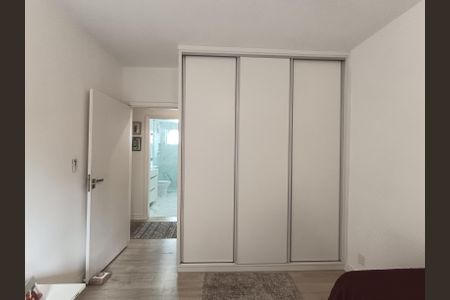 Casa de condomínio à venda com 210m², 3 quartos e 2 vagas