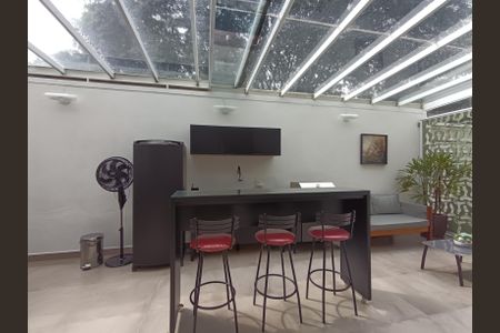 Casa de condomínio à venda com 210m², 3 quartos e 2 vagas