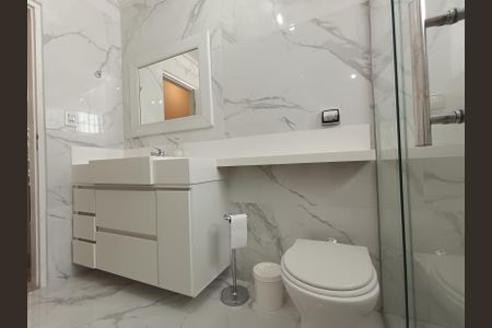 Casa de condomínio à venda com 210m², 3 quartos e 2 vagas