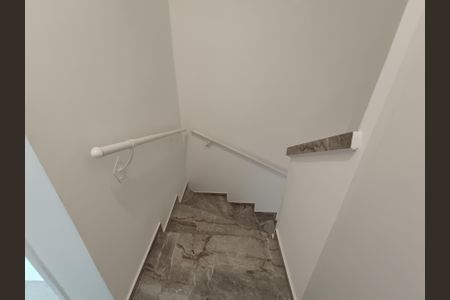 Casa de condomínio à venda com 210m², 3 quartos e 2 vagas