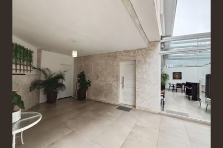 Casa de condomínio à venda com 210m², 3 quartos e 2 vagas