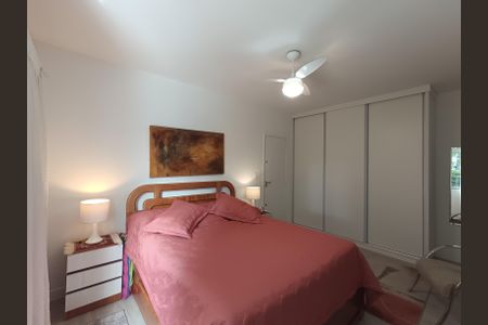 Casa de condomínio à venda com 210m², 3 quartos e 2 vagas