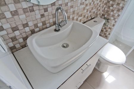 Apartamento à venda com 49m², 2 quartos e 1 vaga Apartamento à venda com 49m², 2 quartos e 1 vagaBanheiro