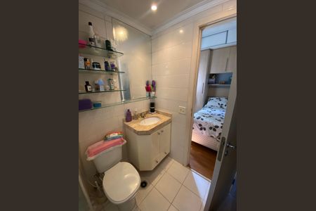 Apartamento à venda com 67m², 2 quartos e 1 vaga Apartamento à venda com 67m², 2 quartos e 1 vagaBanheiro da Suíte 1