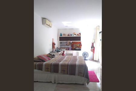 Casa à venda com 3 quartos, 184m² em São Francisco, Niterói