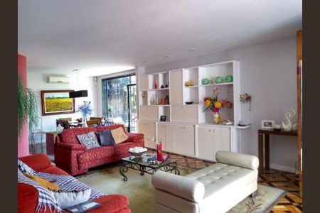 Casa à venda com 3 quartos, 184m² em São Francisco, Niterói