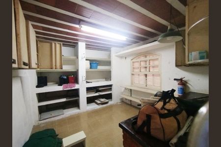 Casa à venda com 3 quartos, 254m² em Piratininga, Niterói