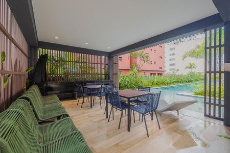 Apartamento à venda com 230m², 4 quartos e 3 vagas Apartamento à venda com 230m², 4 quartos e 3 vagasPiscina