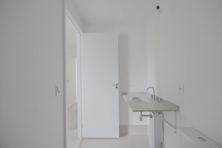 Apartamento à venda com 230m², 4 quartos e 3 vagas Apartamento à venda com 230m², 4 quartos e 3 vagasBanheiro da Suíte 4