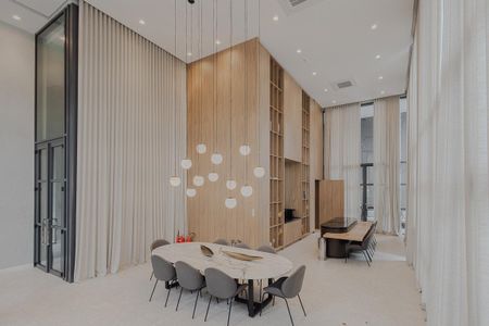 Apartamento à venda com 230m², 4 quartos e 3 vagas Apartamento à venda com 230m², 4 quartos e 3 vagasÁrea comum