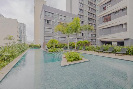 Apartamento à venda com 230m², 4 quartos e 3 vagas Apartamento à venda com 230m², 4 quartos e 3 vagasPiscina