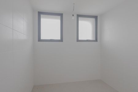 Apartamento à venda com 230m², 4 quartos e 3 vagas Apartamento à venda com 230m², 4 quartos e 3 vagasBanheiro da Suíte 2