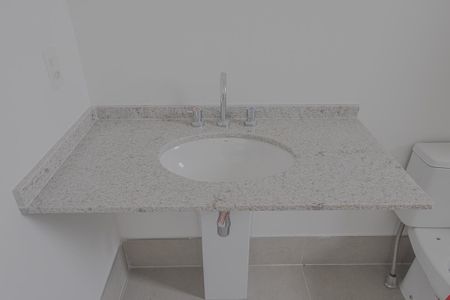 Apartamento à venda com 230m², 4 quartos e 3 vagas Apartamento à venda com 230m², 4 quartos e 3 vagasBanheiro da Suíte 1