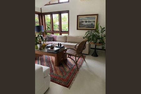 Casa à venda com 4 quartos, 372m² em Jacaré, Niterói