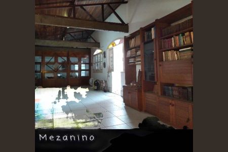 Casa para alugar com 6 quartos, 375m² em Itaipu, Niterói