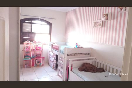 Casa à venda com 4 quartos, 350m² em Parque Sao Domingos, São Paulo