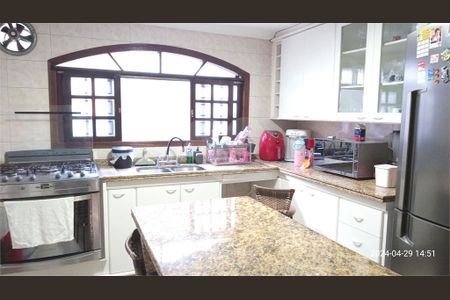 Casa à venda com 4 quartos, 350m² em Parque Sao Domingos, São Paulo