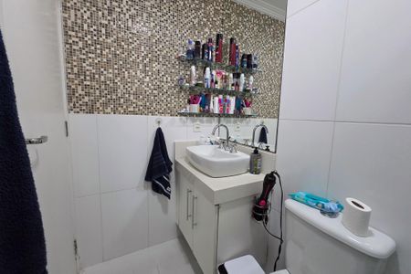 Apartamento à venda com 77m², 3 quartos e 2 vagasBanheiro da Suíte