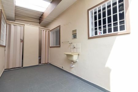 Casa à venda com 250m², 3 quartos e 4 vagasÁrea de Serviço