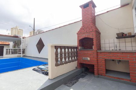 Casa à venda com 250m², 3 quartos e 4 vagasPiscina