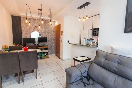 Apartamento para alugar com 47m², 2 quartos e 1 vaga Apartamento para alugar com 47m², 2 quartos e 1 vagaSala