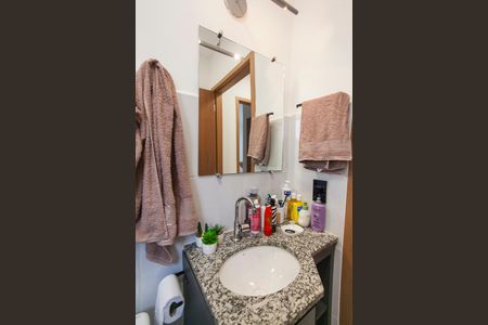 Apartamento para alugar com 47m², 2 quartos e 1 vaga Apartamento para alugar com 47m², 2 quartos e 1 vagaBanheiro