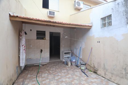 Casa de condomínio à venda com 46m², 2 quartos e 1 vagaFundos 