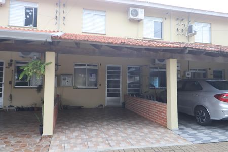 Casa de condomínio à venda com 46m², 2 quartos e 1 vagaFachada