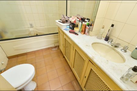 Apartamento para alugar com 200m², 3 quartos e 2 vagas Apartamento para alugar com 200m², 3 quartos e 2 vagasBanheiro Suíte