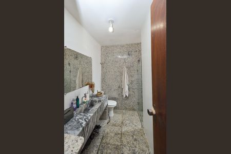 Apartamento para alugar com 200m², 3 quartos e 2 vagas Apartamento para alugar com 200m², 3 quartos e 2 vagasBanheiro Social